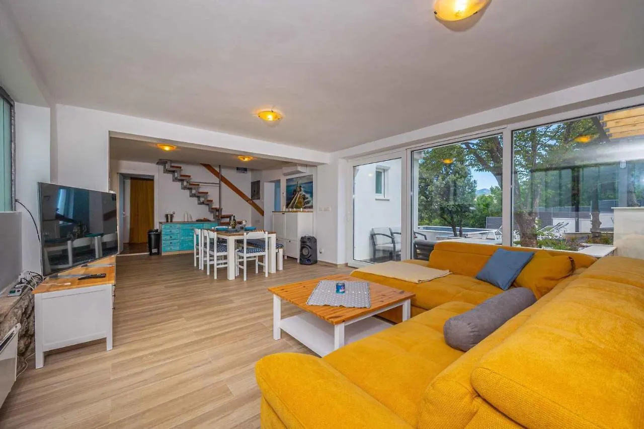 Holiday Home In Klenovica 43094